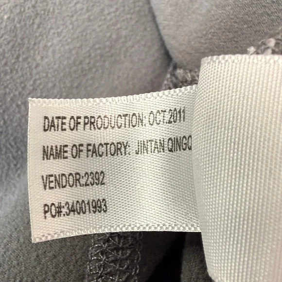 Alo 1/4 Zip CoolFit Pullover Mens XL Gray Stretch Athleisure Gorpcore Read - Picture 17 of 17